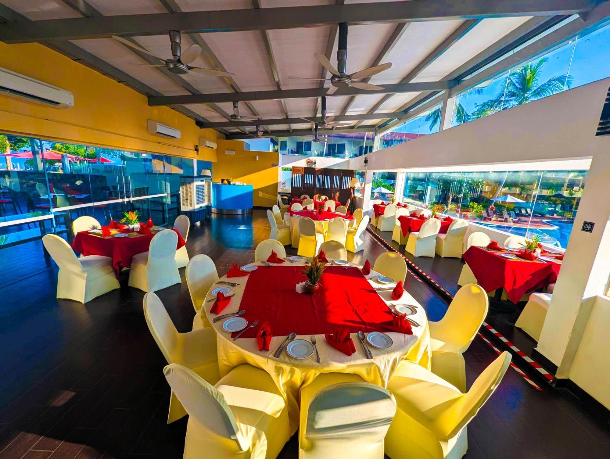 Holiday Villa Resort & Beachclub Langkawi Пантай Ченанг Екстериор снимка